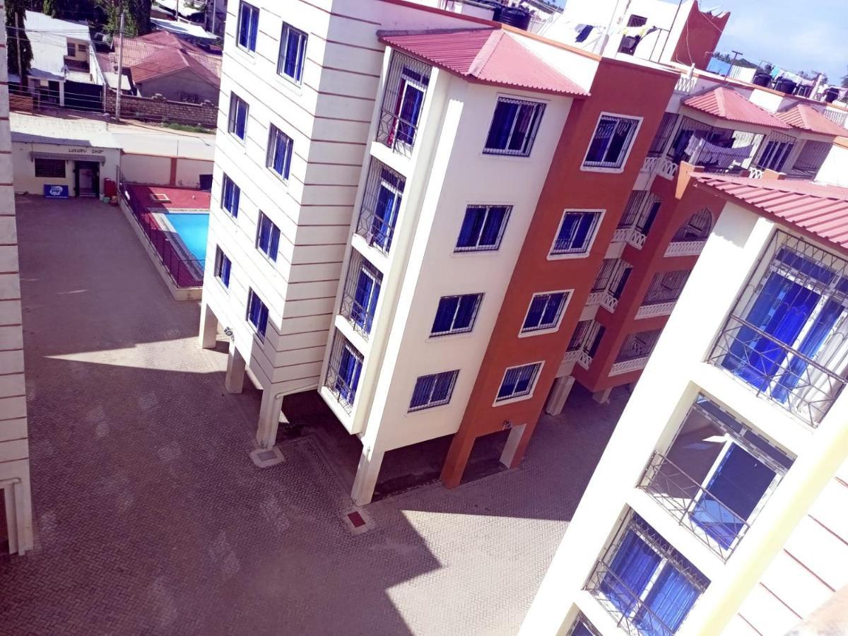 Homestay Luxurious Apartments With Swimming Pool Mtwapa Buitenkant foto